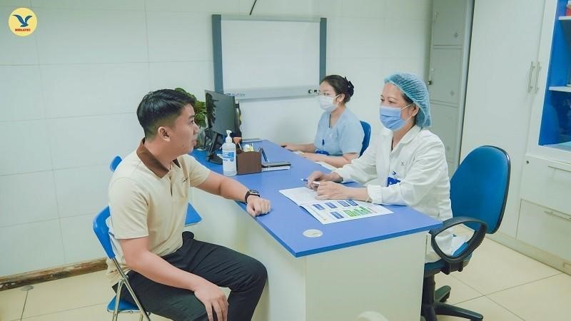 Bạn nên tìm đến bác sĩ chuyên khoa để thăm khám và điều trị nếu bị đau hông bên trái