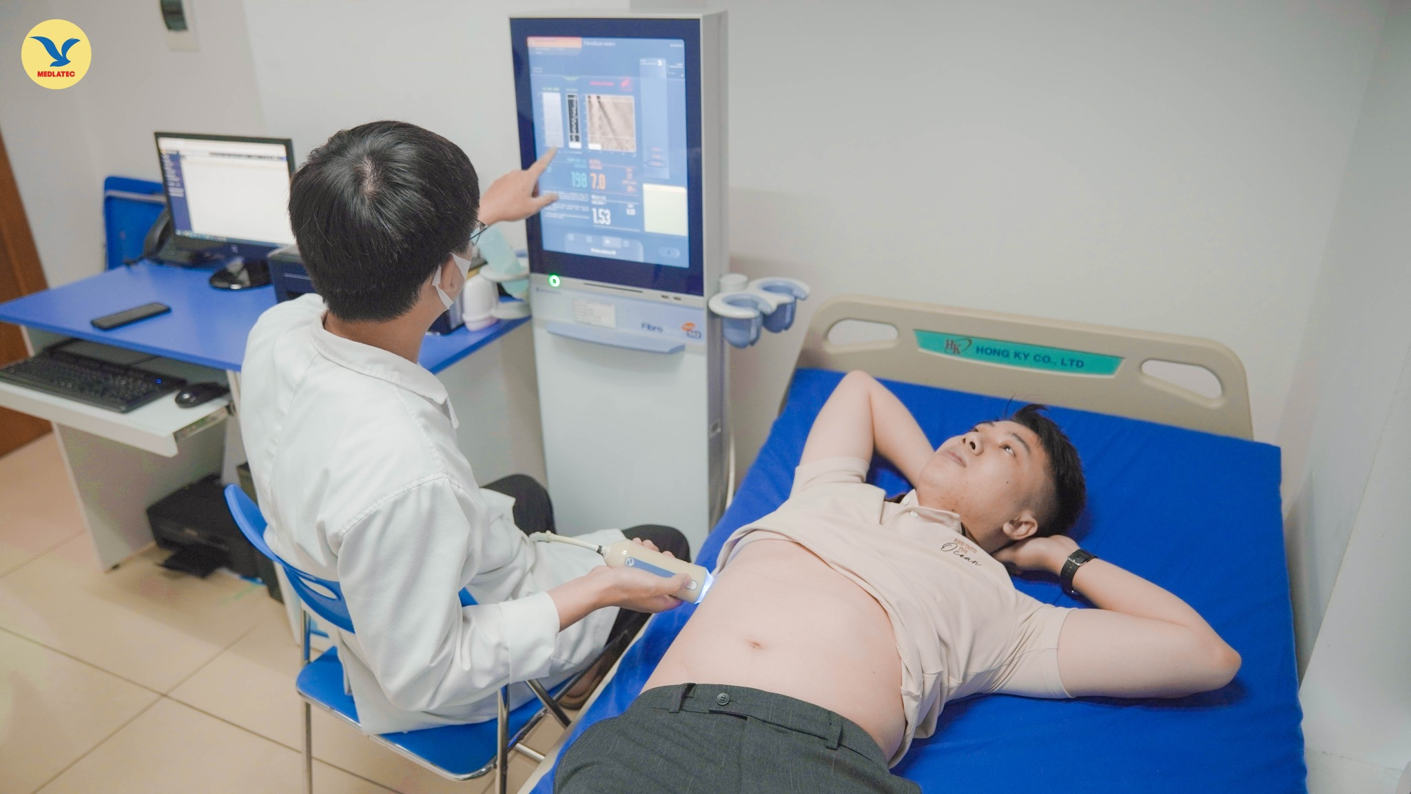 MEDLATEC trang bị nhiều máy móc hiện đại phục vụ khám chữa bệnh.
