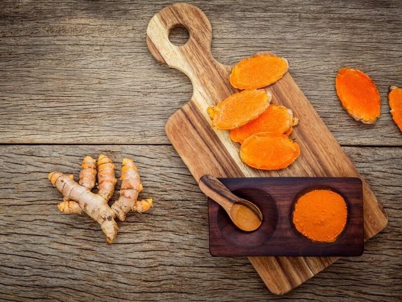 Nghệ có tác dụng giảm thâm, tái tạo mô và tế bào mới tại vùng da bị sẹo lồi