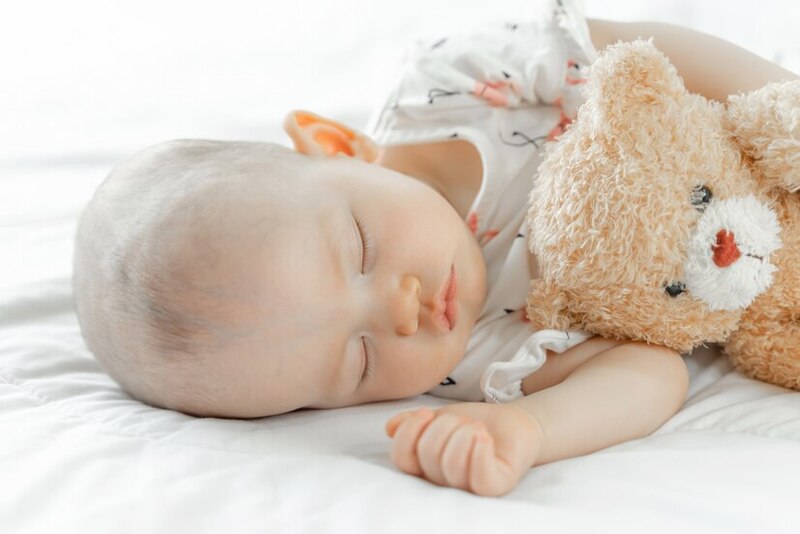 Tư thế ngủ tác động đến hộp sọ, có thể là nguyên nhân gây nên hội chứng đầu phẳng